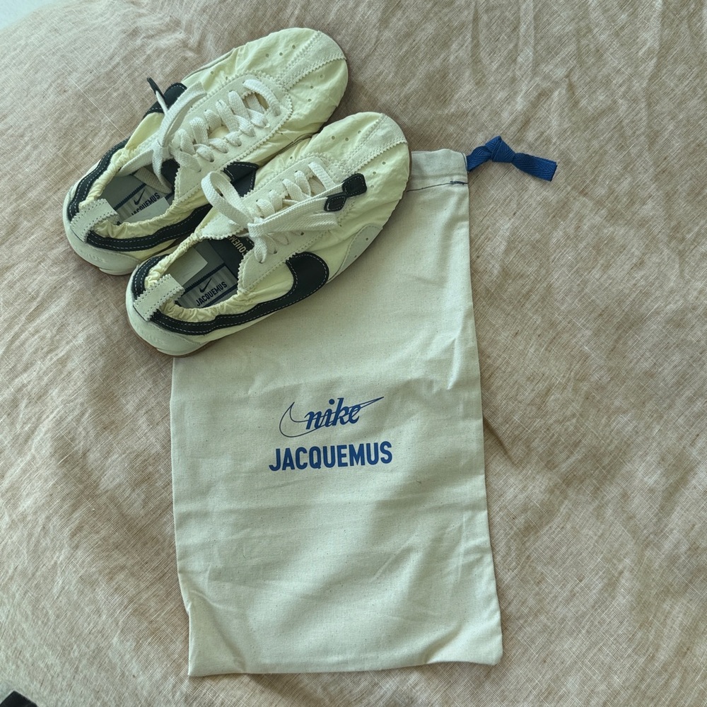 Jacquemus x Nike moon shoes Cream and Black Lace-Up Sneakers - Picture 2 of 14